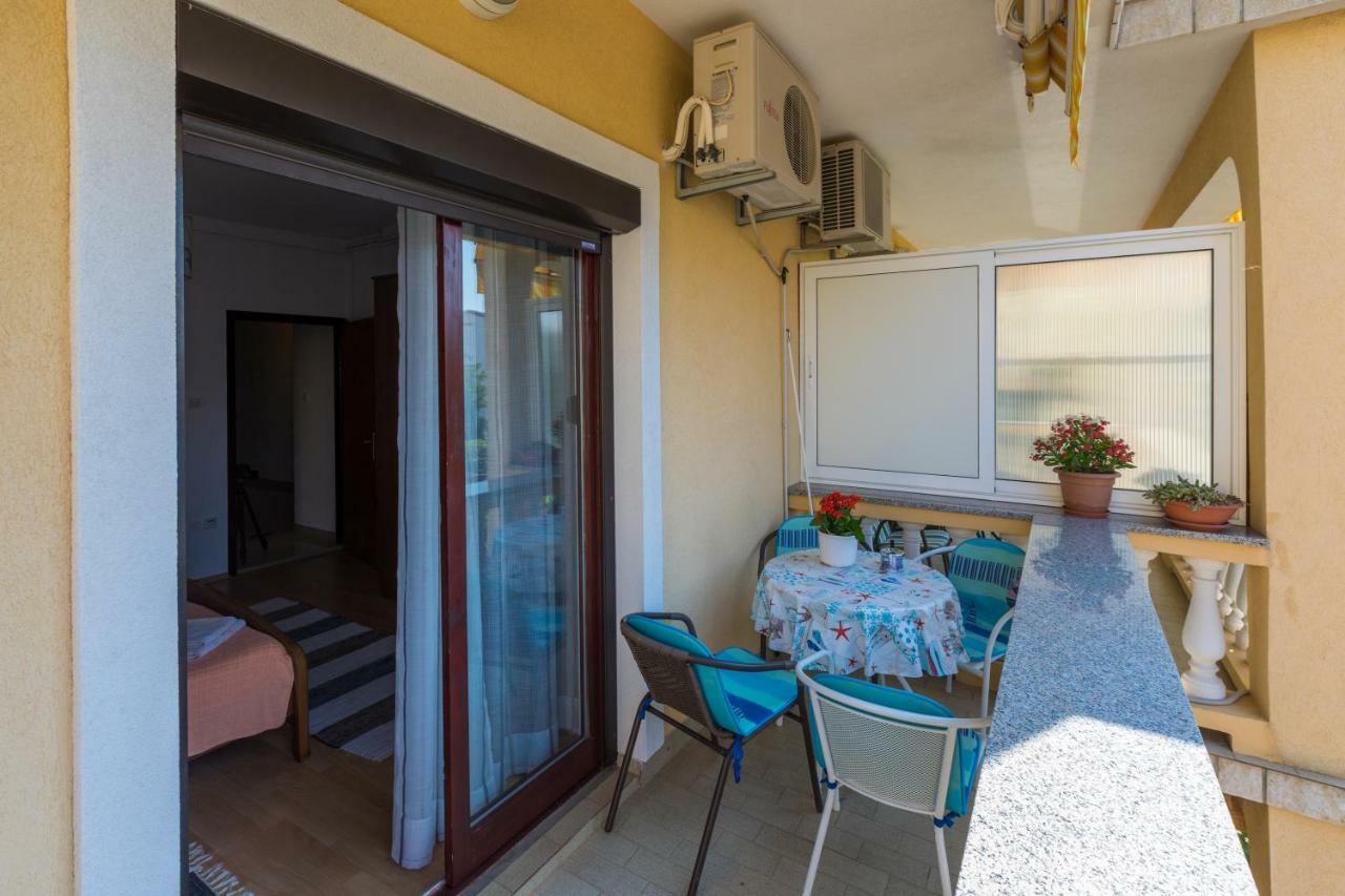 Apartman Laura เซลเซ ภายนอก รูปภาพ